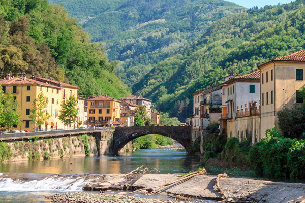 Vistas de la localidad de Bagni di Lucca