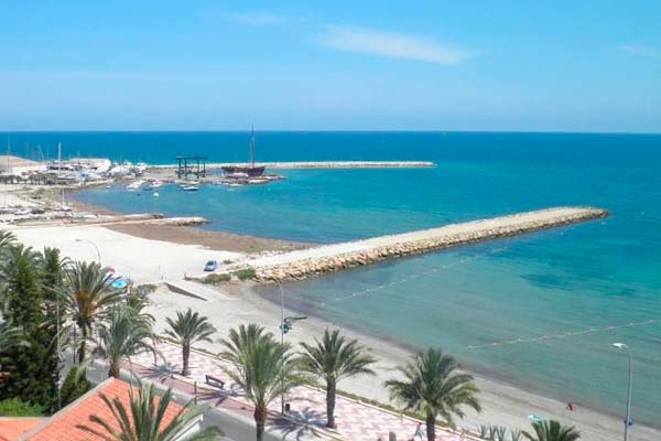 Imagen de la playa de Santa Pola