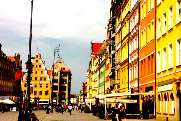 Calle de la ciudad polaca de Wroclaw