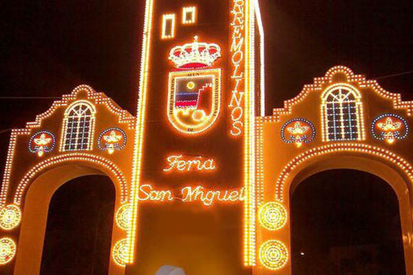 Conoce la Feria de San Miguel en Torremolinos con uno de nuestros apartamentos
