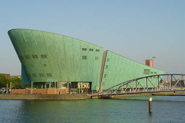 Museo de Ciencias y Tecnología o NEMO de Ámsterdam