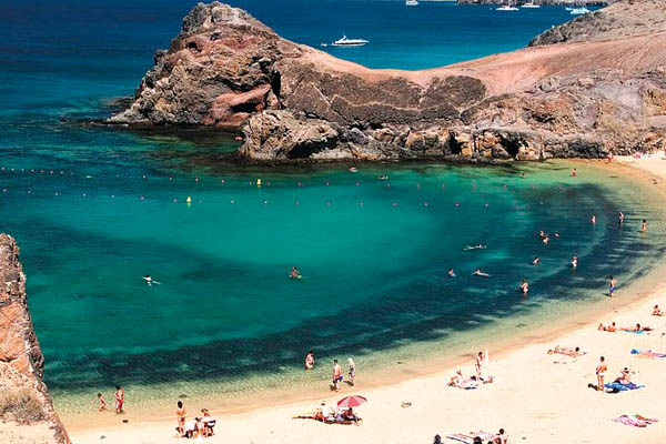 Las playas de Lanzarote son de las mejores de las Islas Canarias