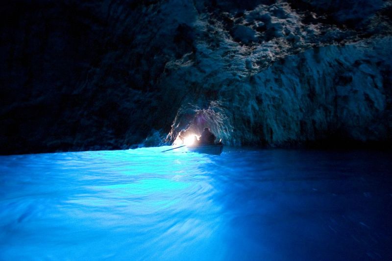 Cuevas naturales en la costa de malta