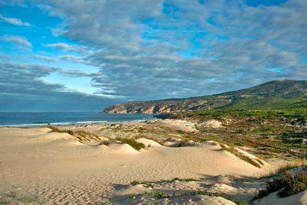 La playa de Guincho de Cascais es de las preferidas para un baño