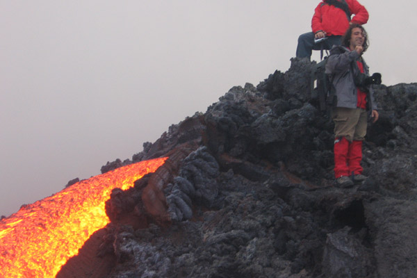 Trekking o excursiones por el etna en plena erupción