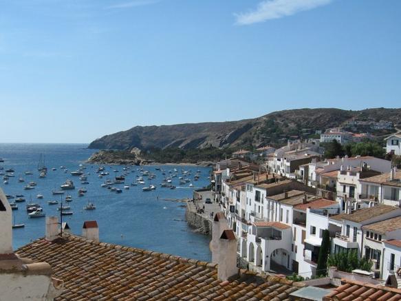 Alojamientos frente a la playa en Cadaques