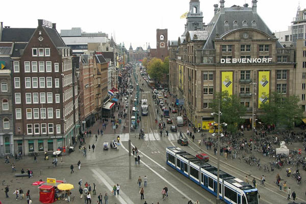 Calle Damrak de la ciudad holandesa
