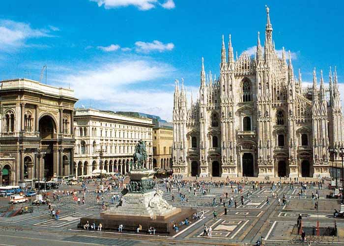 Plaza del centro de Milán, un lugar perfecto para alojarnos