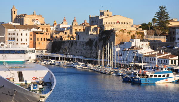 Vista de ciudadela desde el puerto