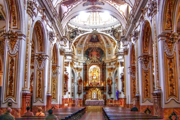 Interior de la Iglesia de los Mártires