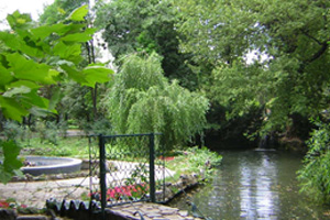 lago artificial