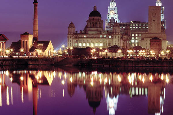 Liverpool visto de noche