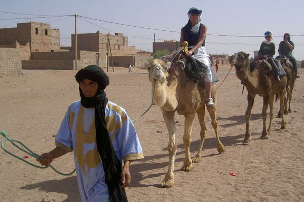Paseo en camello con niños en Marrakech