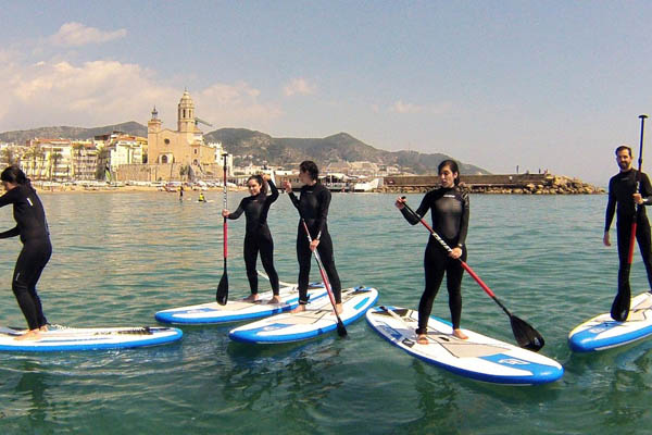 Paddle surf en la costa de Sitges