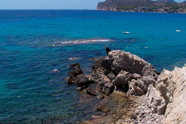 Una de las calas en Peguera