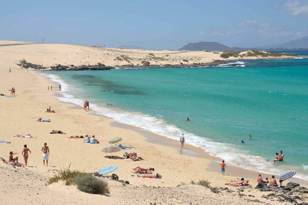 Fuerteventura ofrece unas excelentes playas y actividades turísticas