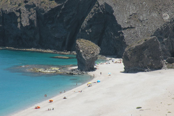 Playa de los Muertos en Almería