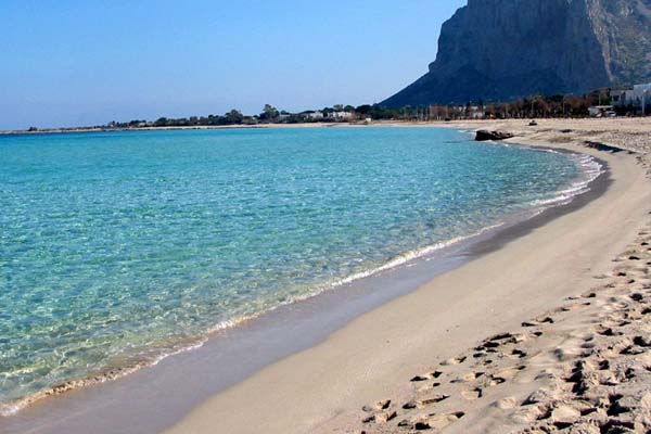 Imagen de una playa siciliana