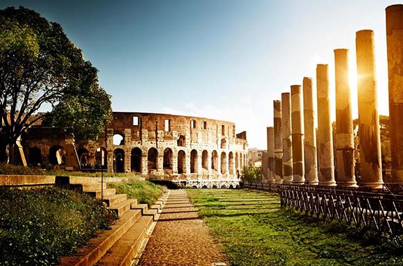 Apartamentos cerca del Coliseo y foro Romano