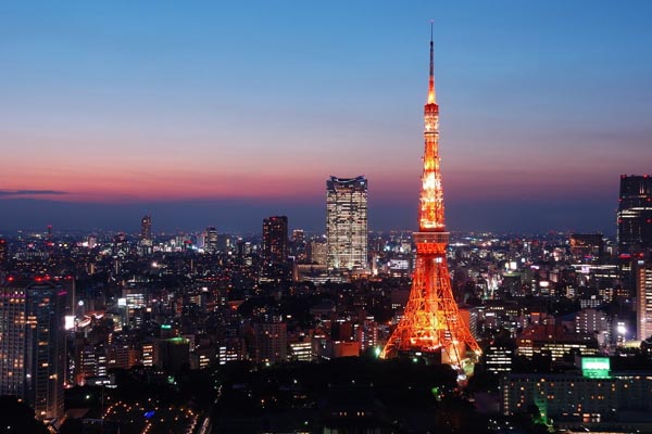 Torre de Tokio, similar a la torre parisina