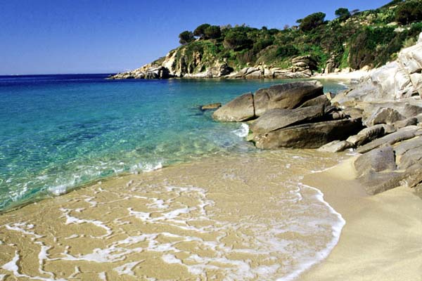 Playa de la Toscana en la costa italiana